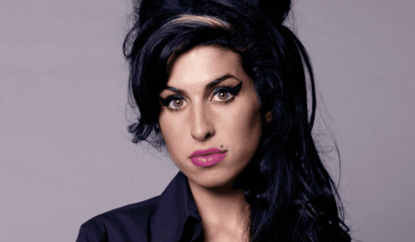 Una década sin ella: Amy Winehouse y el camino del desastre