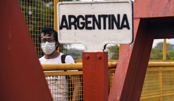 Argentina anuncia reapertura gradual de fronteras desde el 1 de octubre