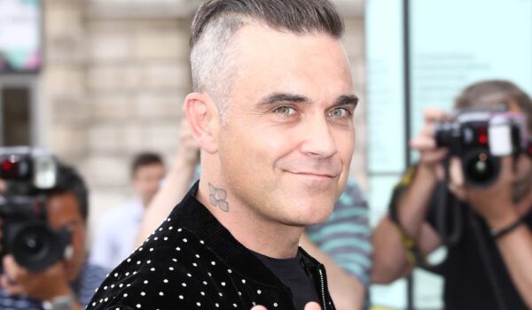 Robbie Williams reveló que contrataron a un sicario para matarlo