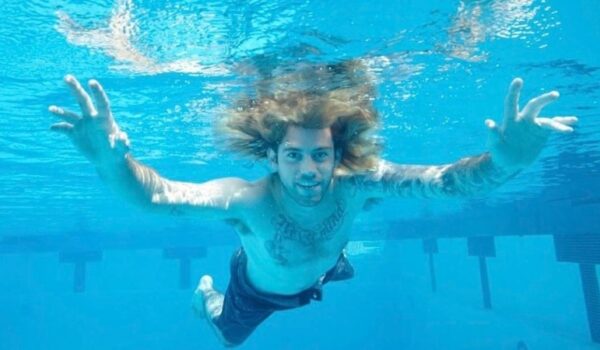 Nirvana le ganó la demanda al «bebé desnudo» de la tapa del disco Nevermind