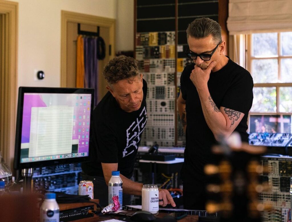 Depeche Mode vuelve al estudio de grabación tras la muerte de Andy Fletcher