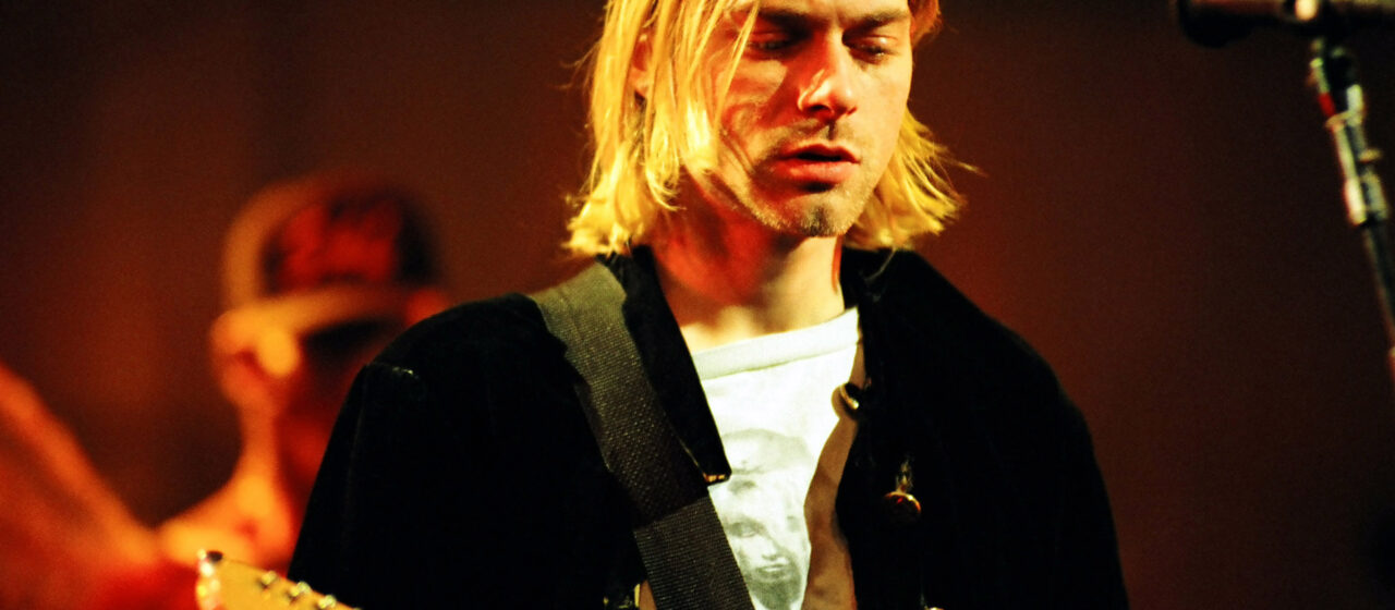 Nirvana: Venden guitarra destruida por Kurt Cobain en casi 10 veces más del precio original