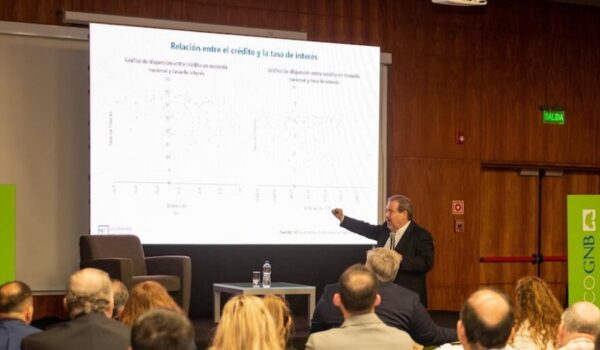 Banco GNB cierra el año con un conversatorio exclusivo para sus clientes